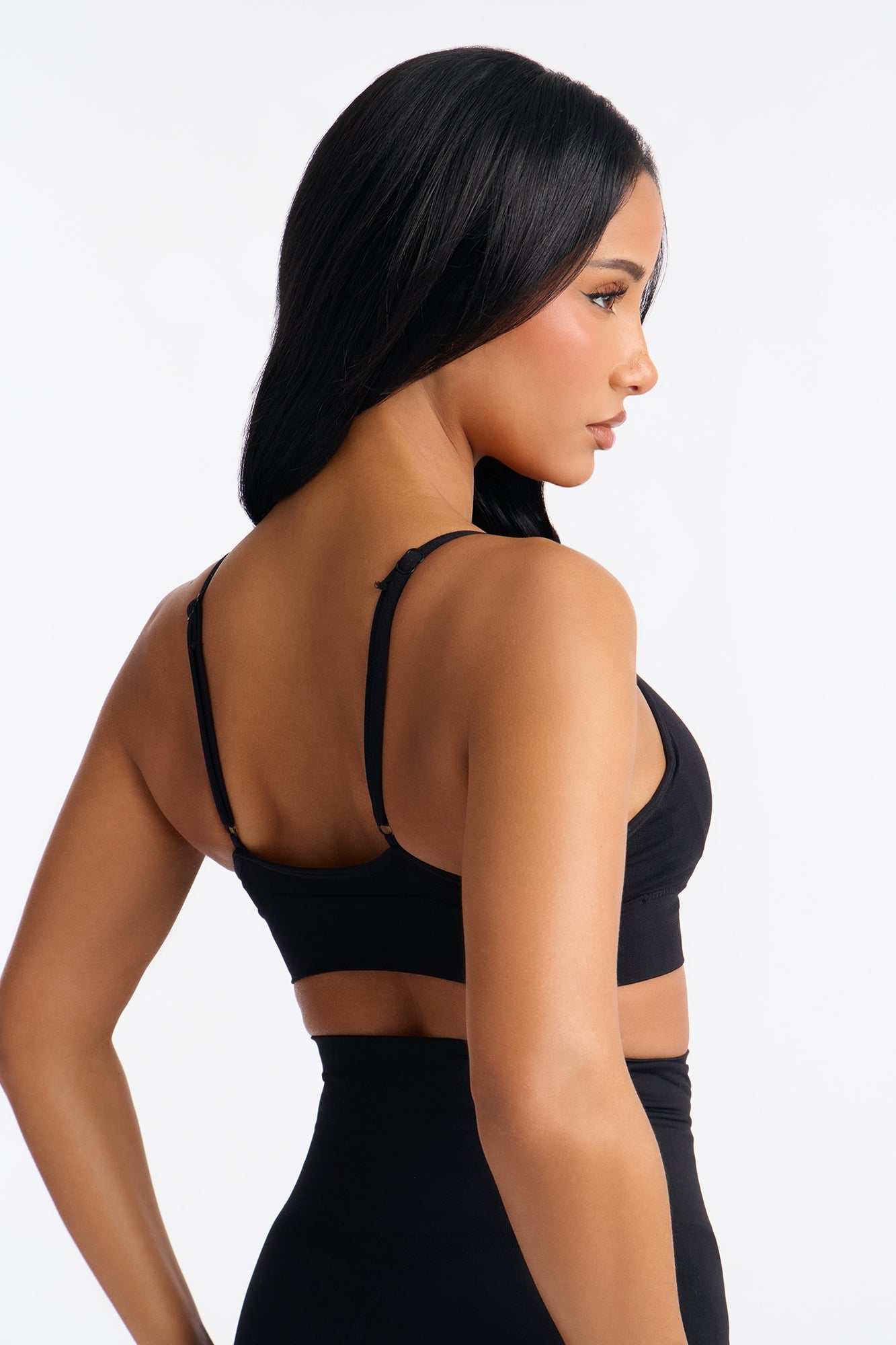 Close For Comfort Seamless Wireless Deep Plunge Bra - Black