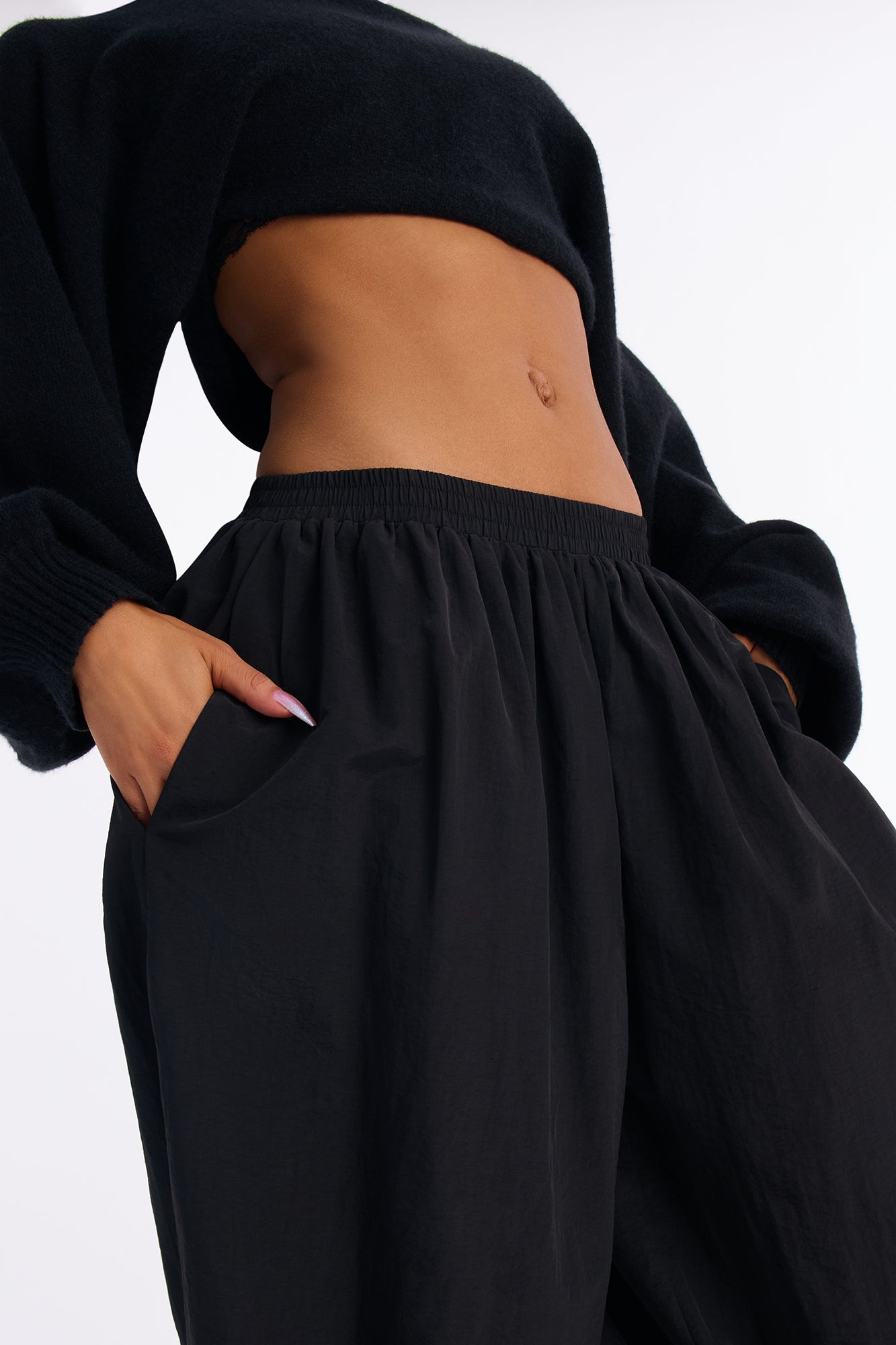Serafina Windbreaker Low Rise Jogger Pant 28″ - Black