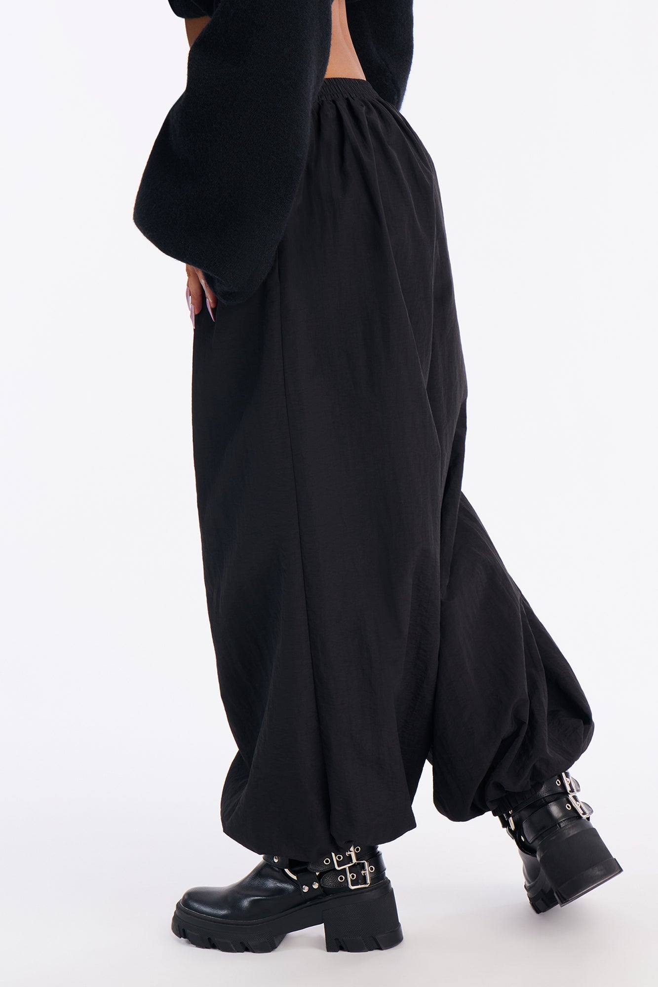 Serafina Windbreaker Low Rise Jogger Pant 28″ - Black