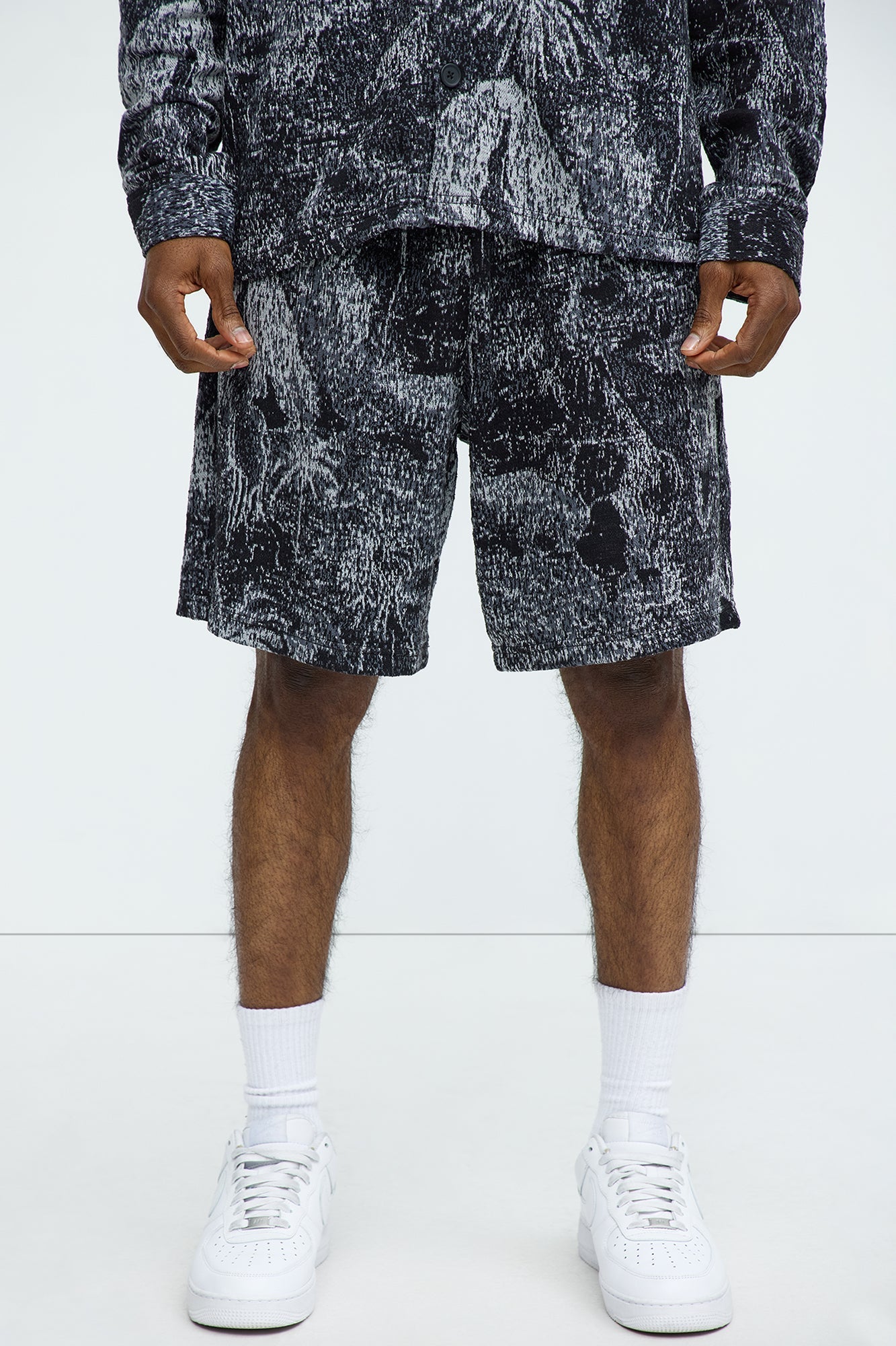 Grainy Tropics Relaxed Knit Shorts - Black/combo