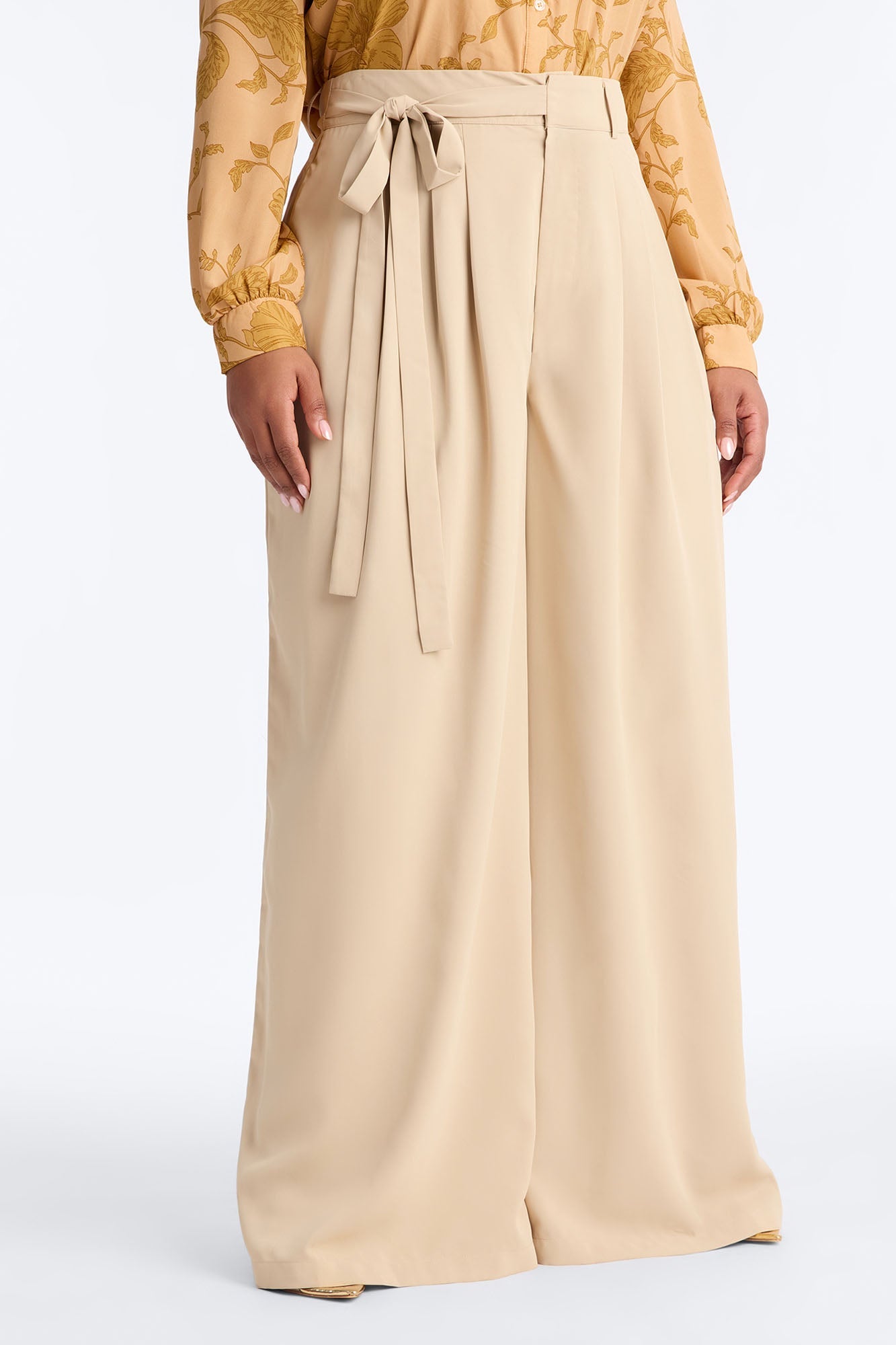Quiet Luxury Tie Waist Crepe Trouser 33″ - Khaki