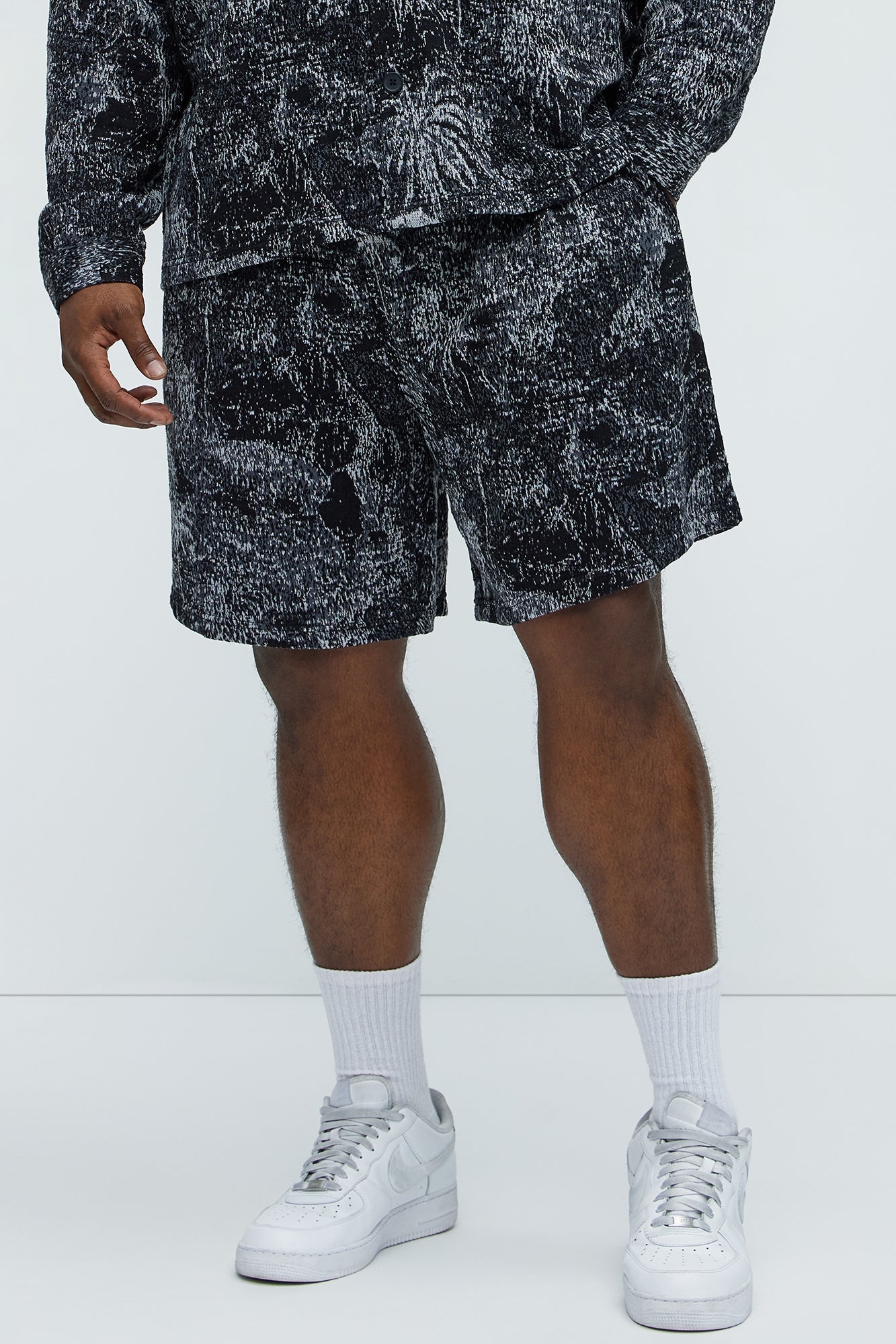 Grainy Tropics Relaxed Knit Shorts - Black/combo