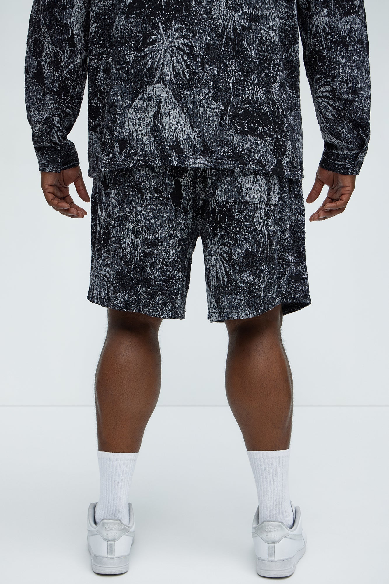 Grainy Tropics Relaxed Knit Shorts - Black/combo