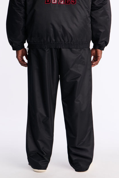 Bulls Black Out Pant - Black