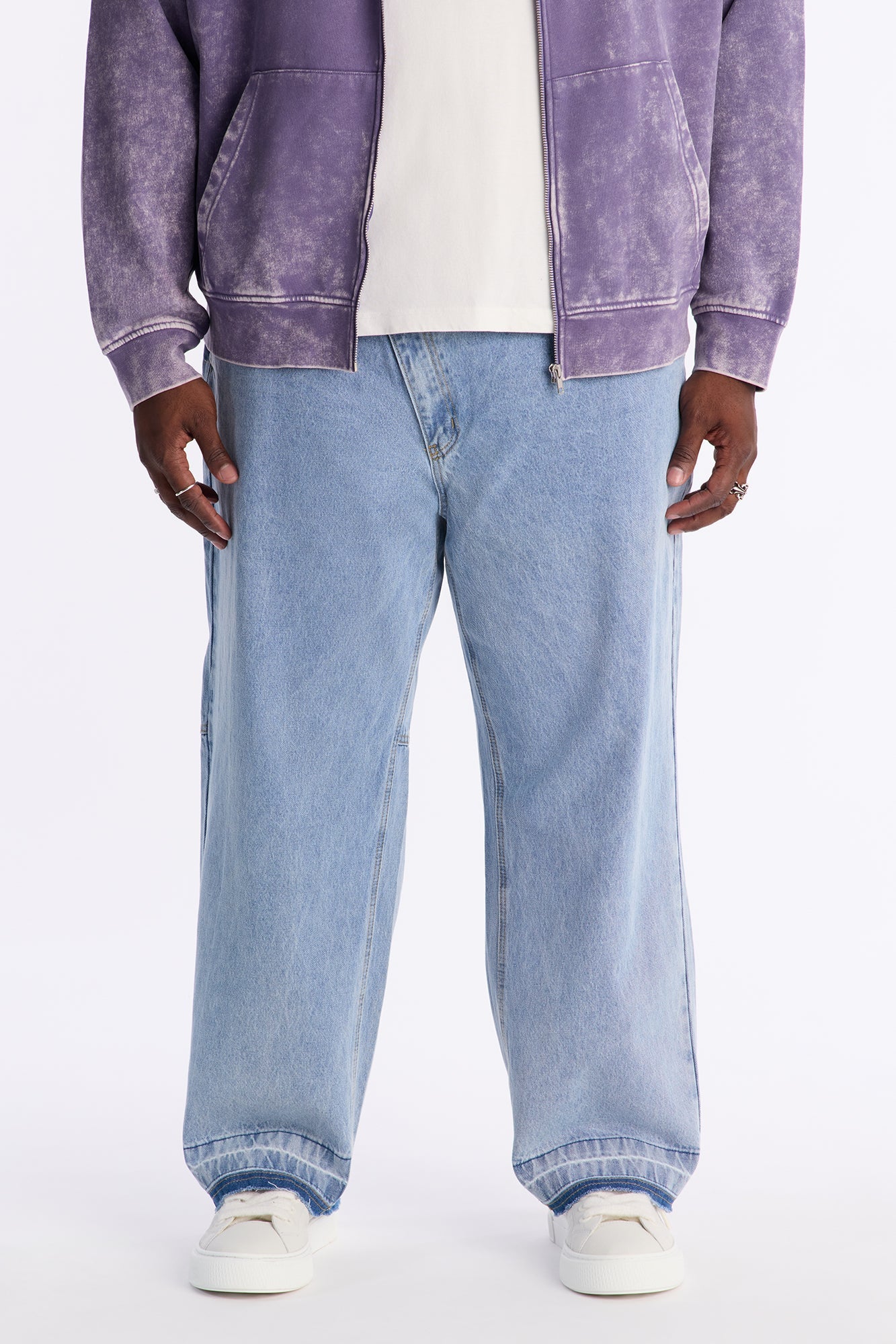 Baggy Offset Jean - Light Blue Wash