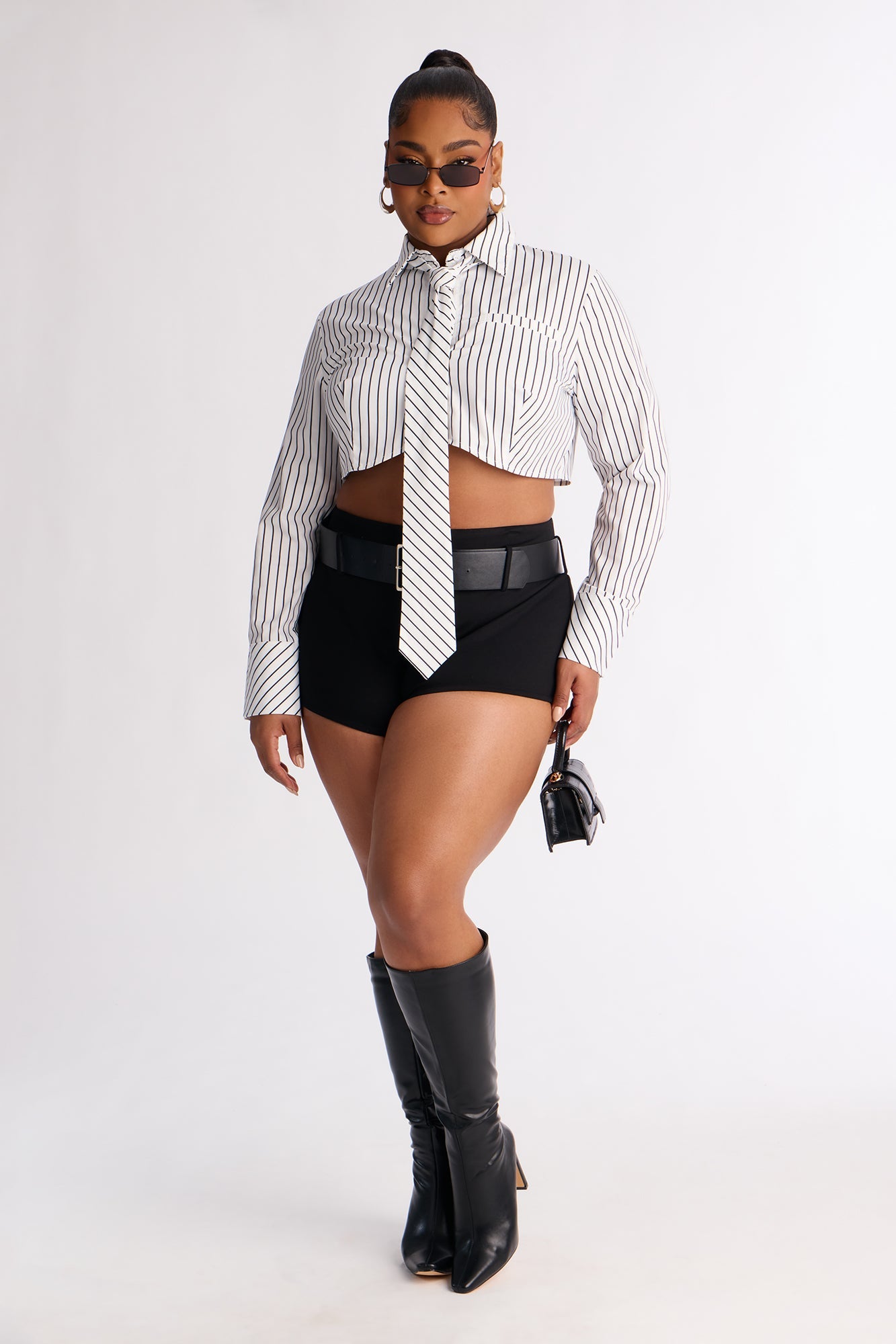 Looking Smart Belted Hot Short - Black