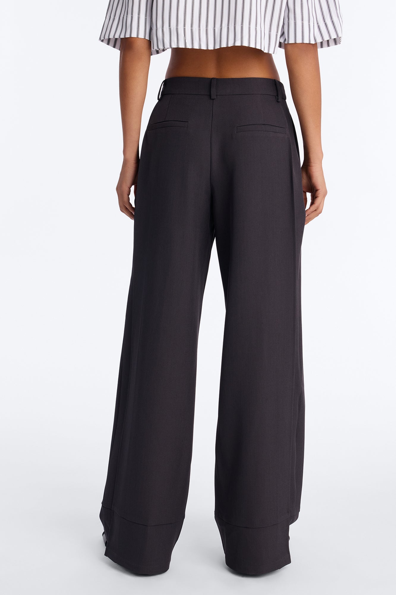 Anya Double Side Pleat Button Hem Trouser 33″ - Charcoal