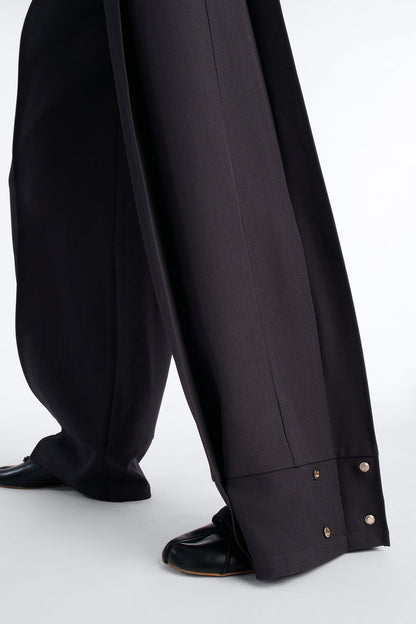 Anya Double Side Pleat Button Hem Trouser 33″ - Charcoal