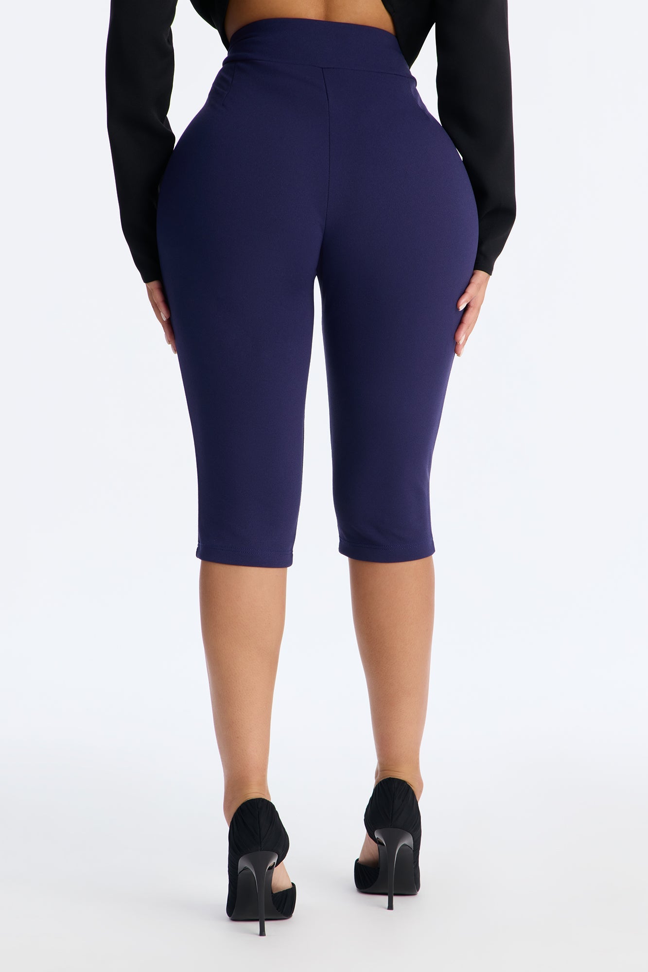 No Stress Mid Rise 90s Capri Pant 16″ - Navy
