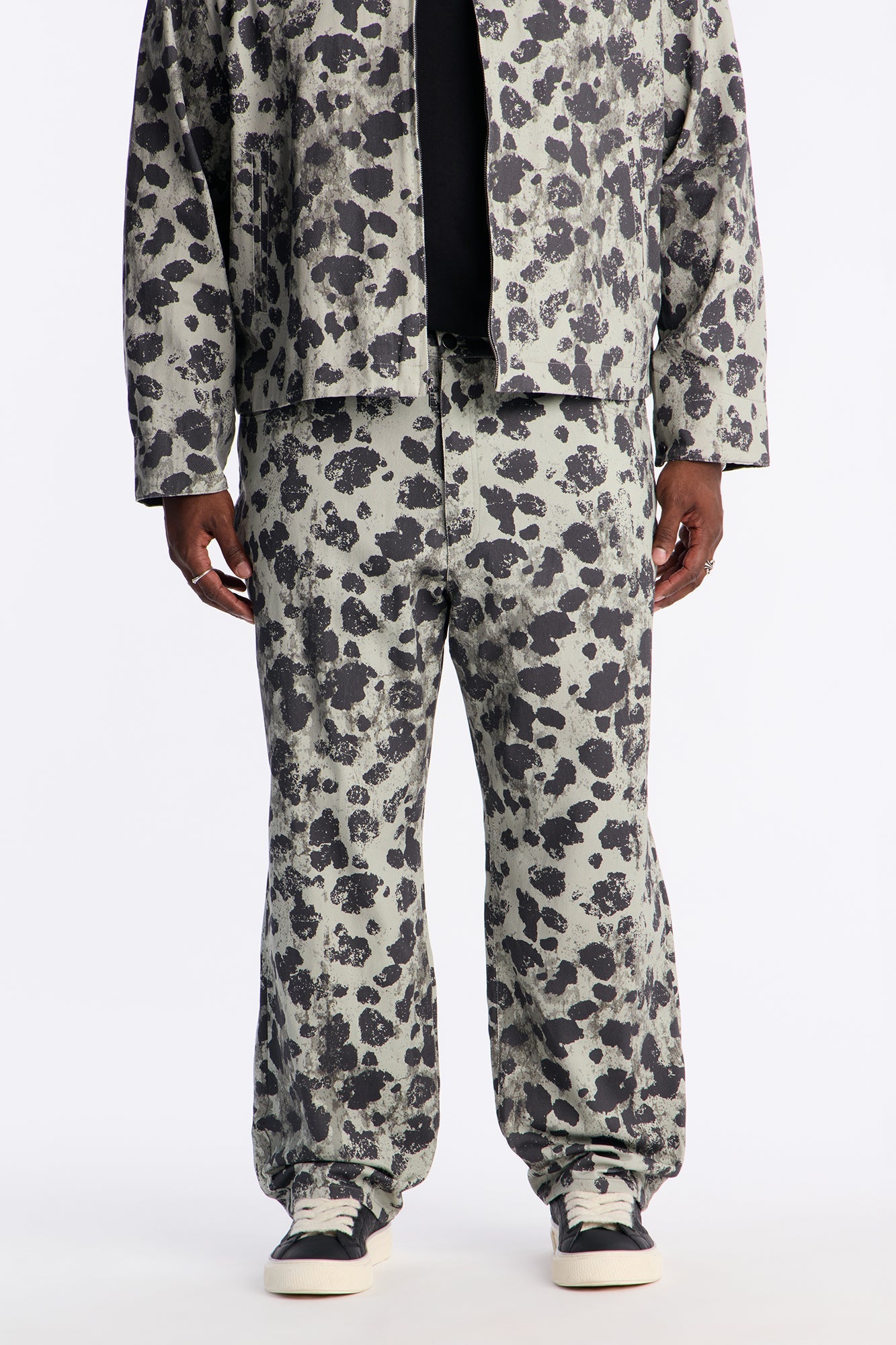 Relaxed Straight Grow Through It Cheetah Pant - Green/combo