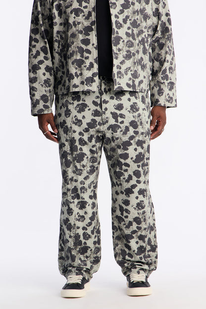 Relaxed Straight Grow Through It Cheetah Pant - Green/combo
