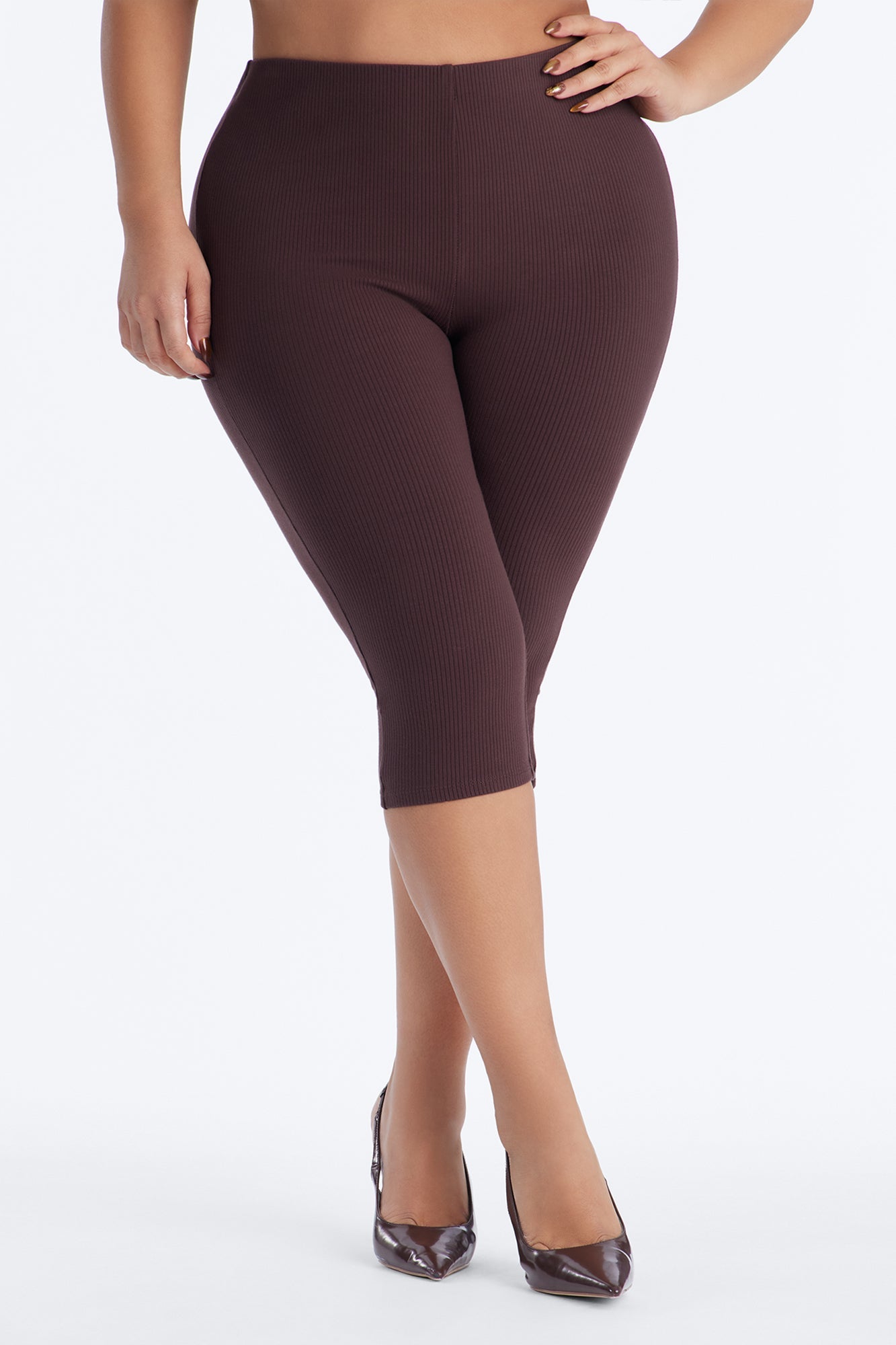 Lena Snatched Capri Pant - Chocolate