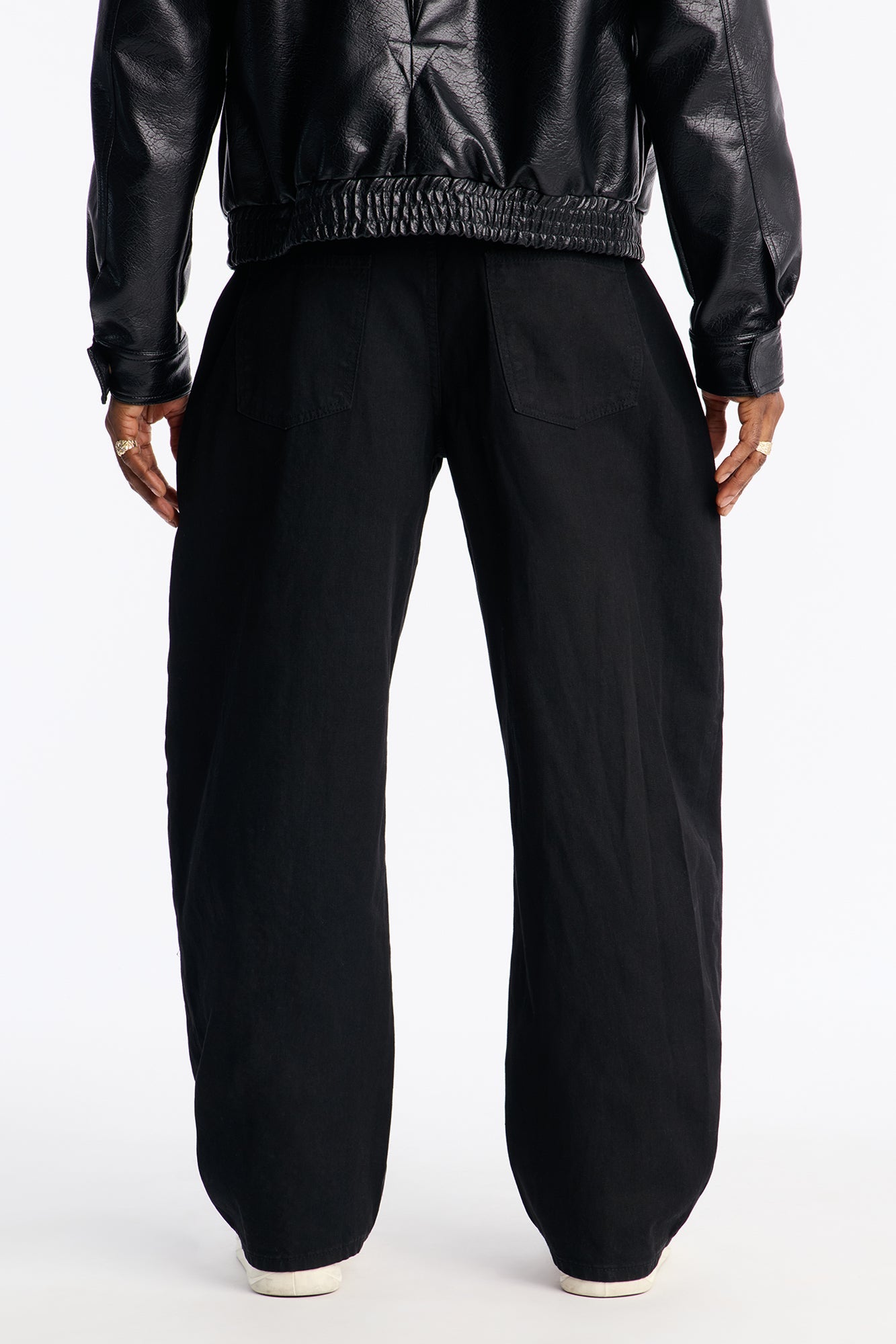 Barrel Pearl Obsidian Jean - Black