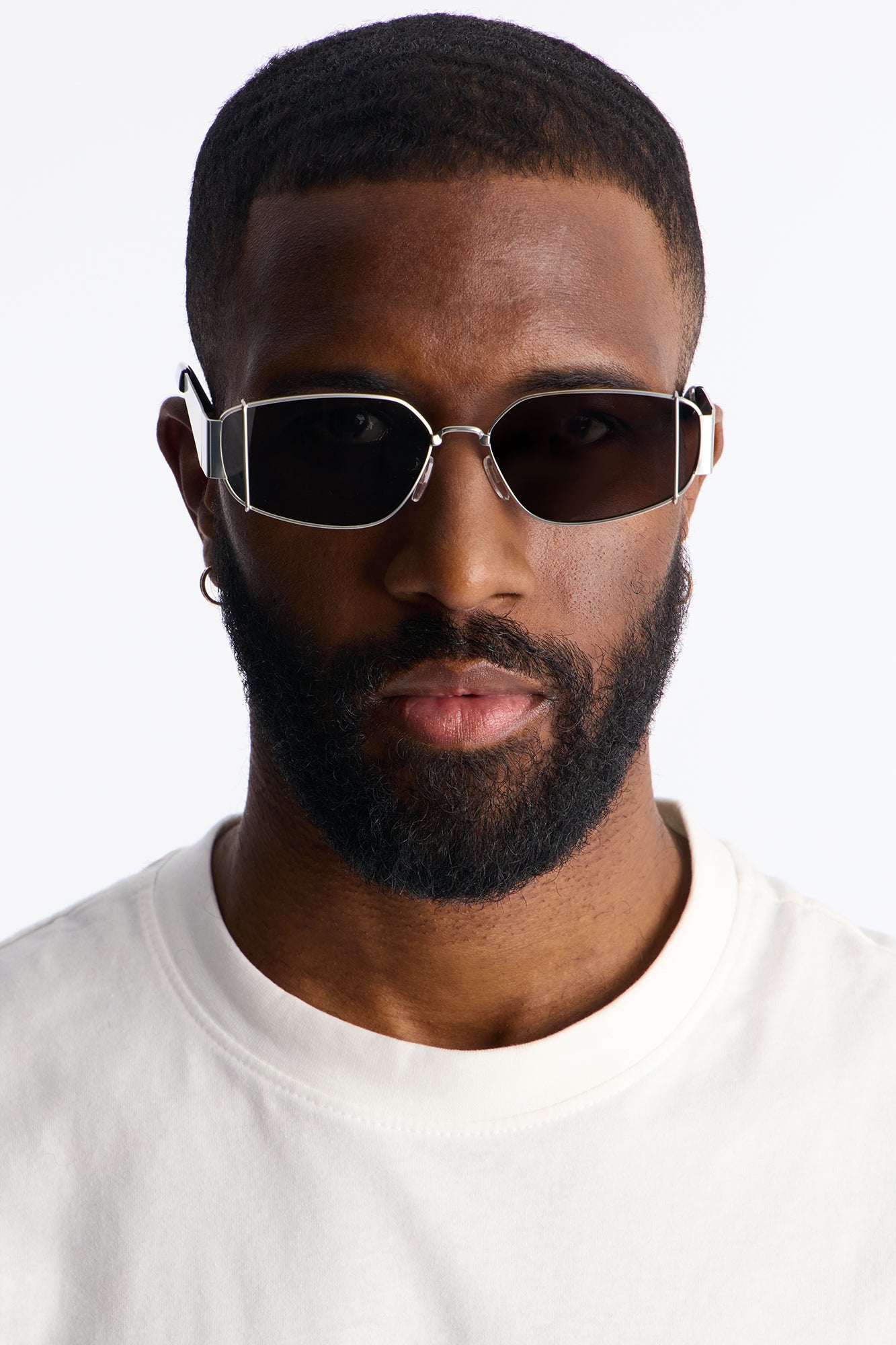 Strike Round Matte Metal Frame Sunglasses - Black/Silver