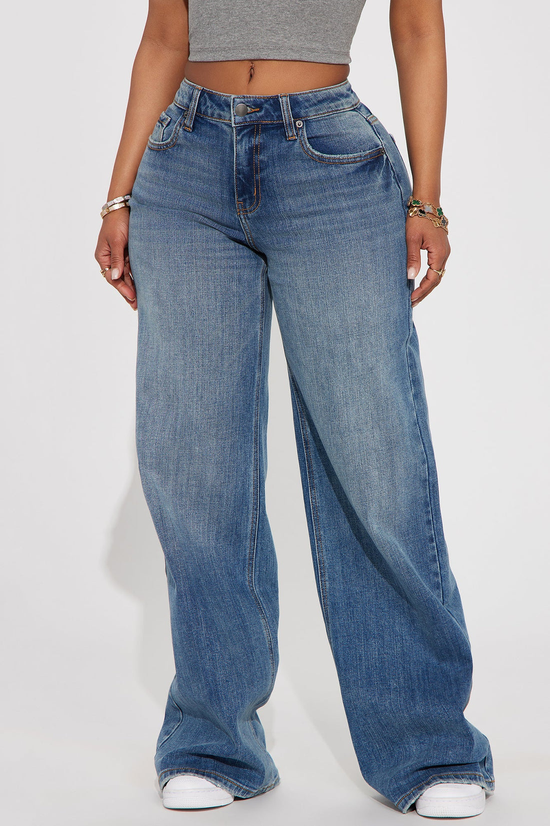 Stick To It Baggy Jeans - Medium Wash