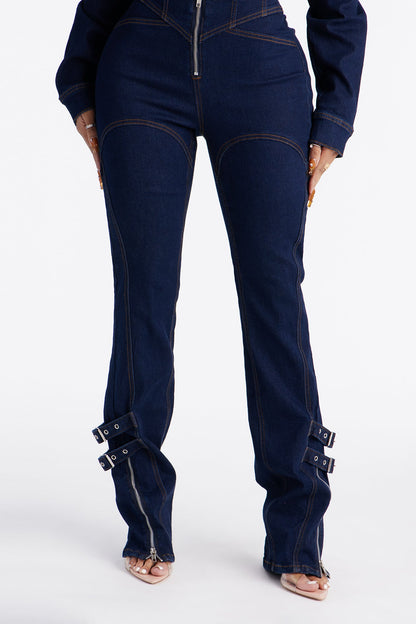 Leading Lady Stretch Straight Leg Jeans - Rinse Blue Wash