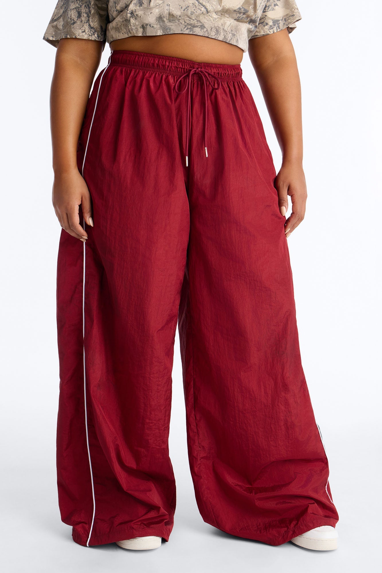 Work It Out LA Low Rise Windbreaker Pant 33″ - Red