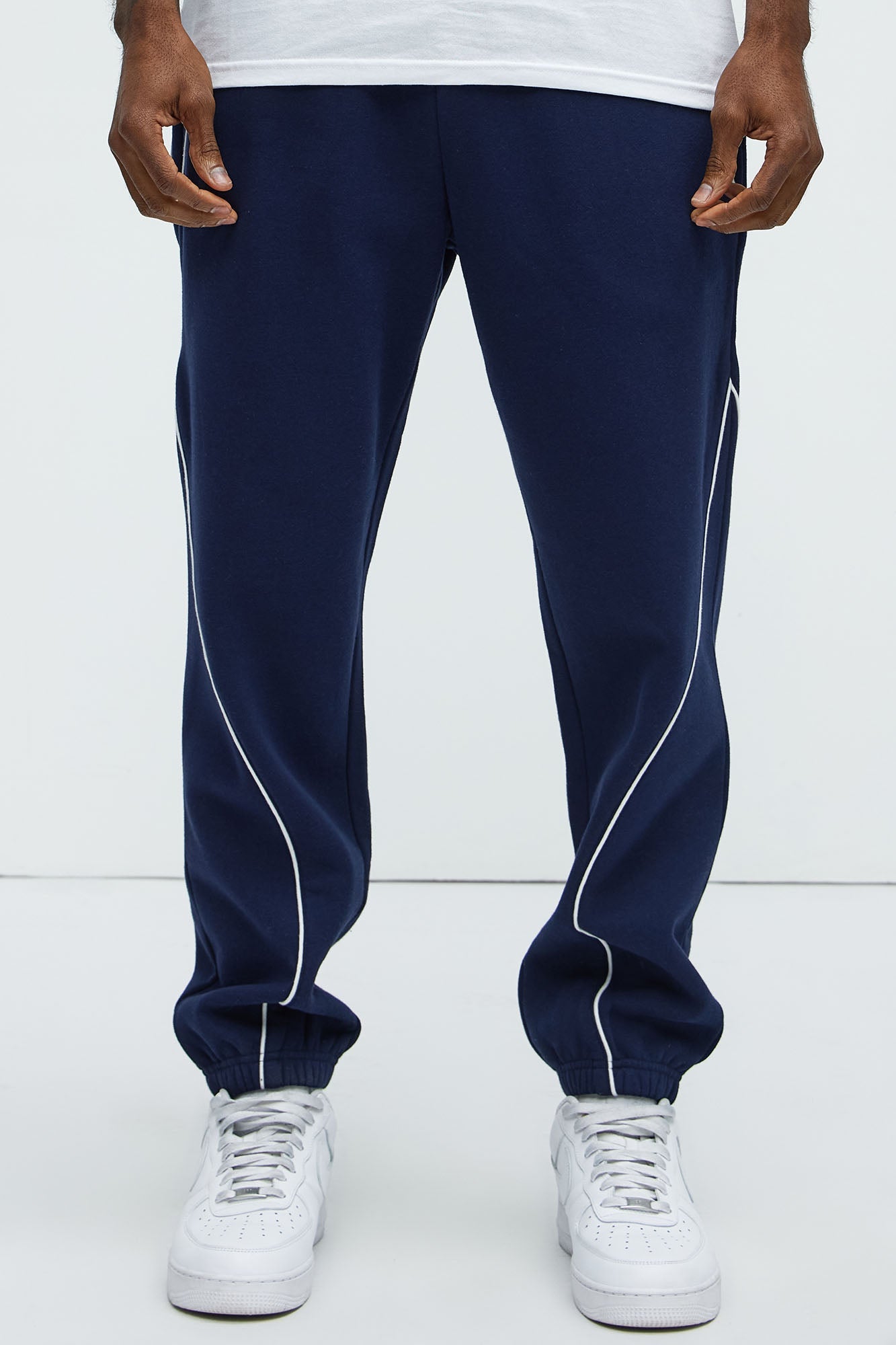 Tyson Piping Relaxed Jogger - Navy