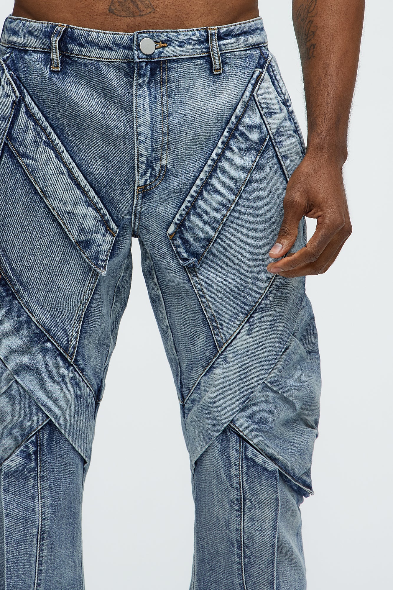 Arlong Paneled Stacked Slim Flare Jeans - Light Wash