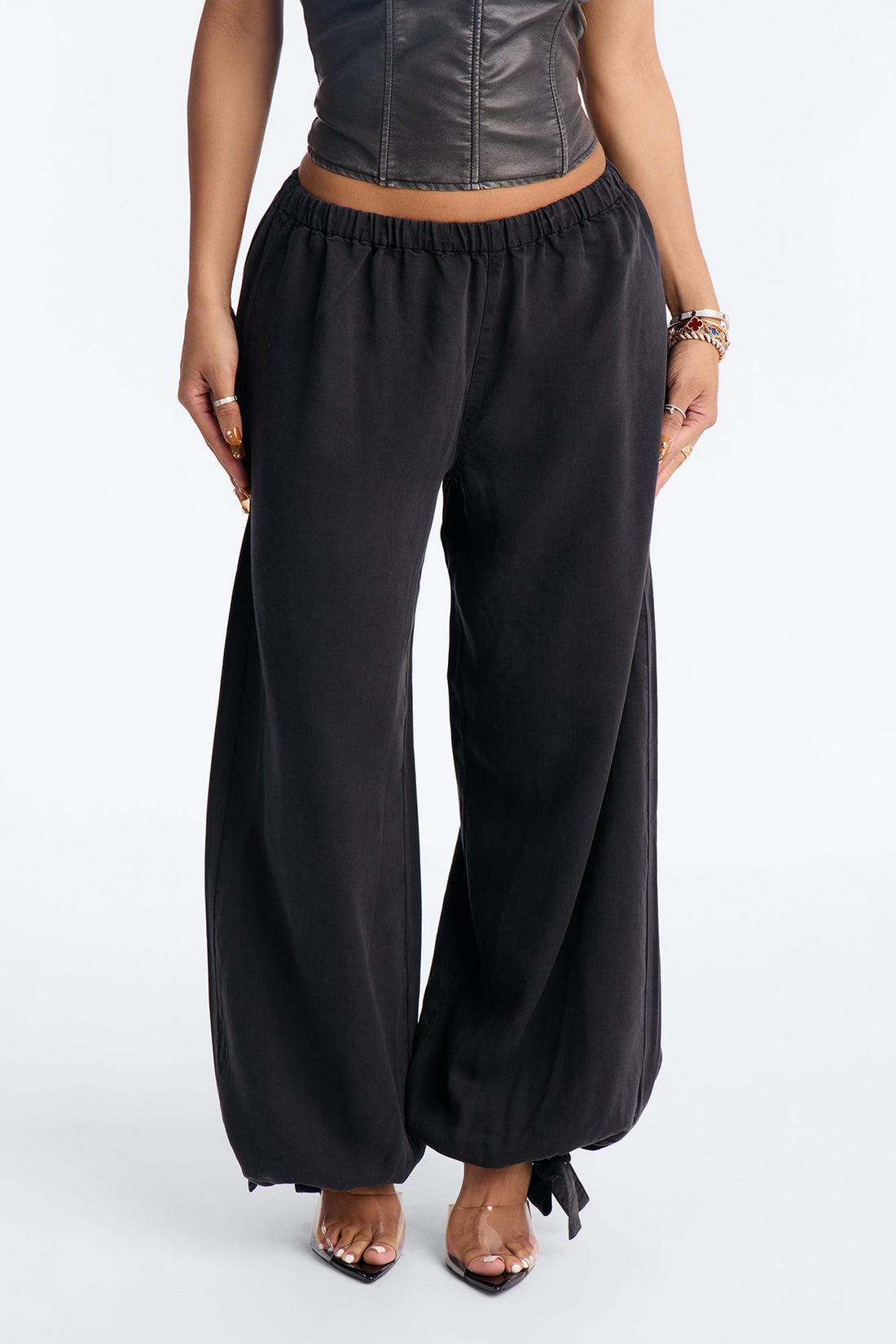 Trixie Washed Lyocell Balloon Jogger Pant 31″ - Black