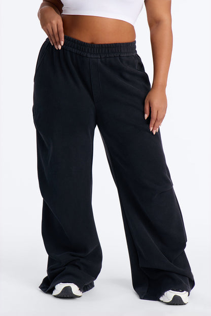 Far From Average Washed Mid Rise Stacked Pant 33″ - Black Wash
