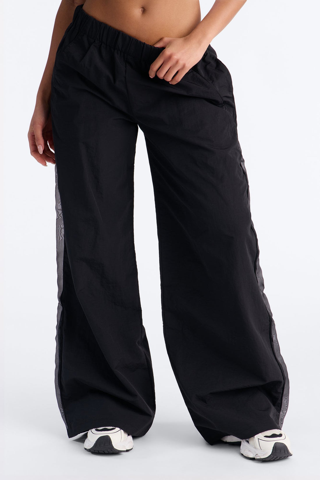 No Days Off Sheer Windbreaker Pant 33″ - Black