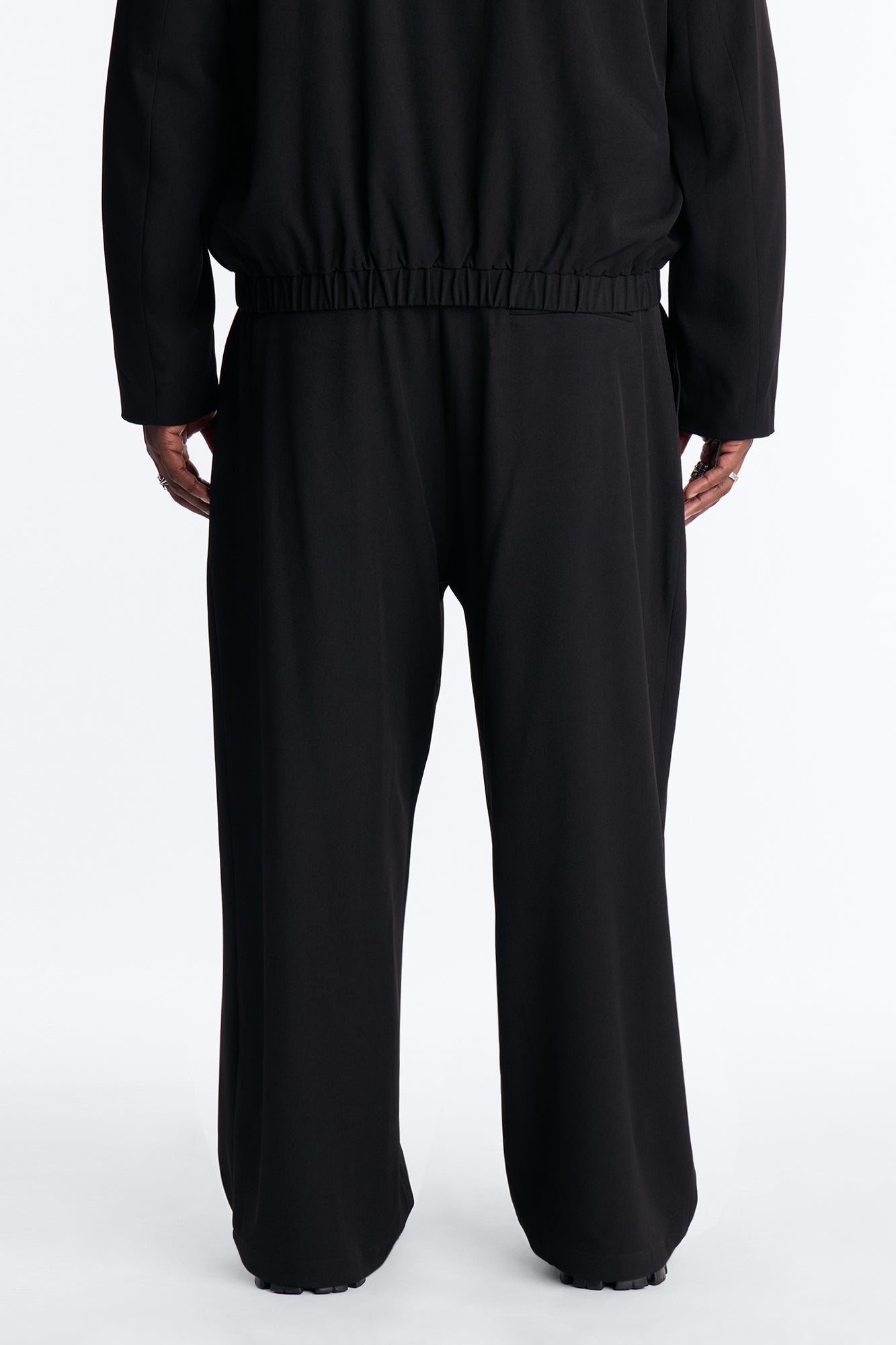 Strikeout Pleated Trouser - Black