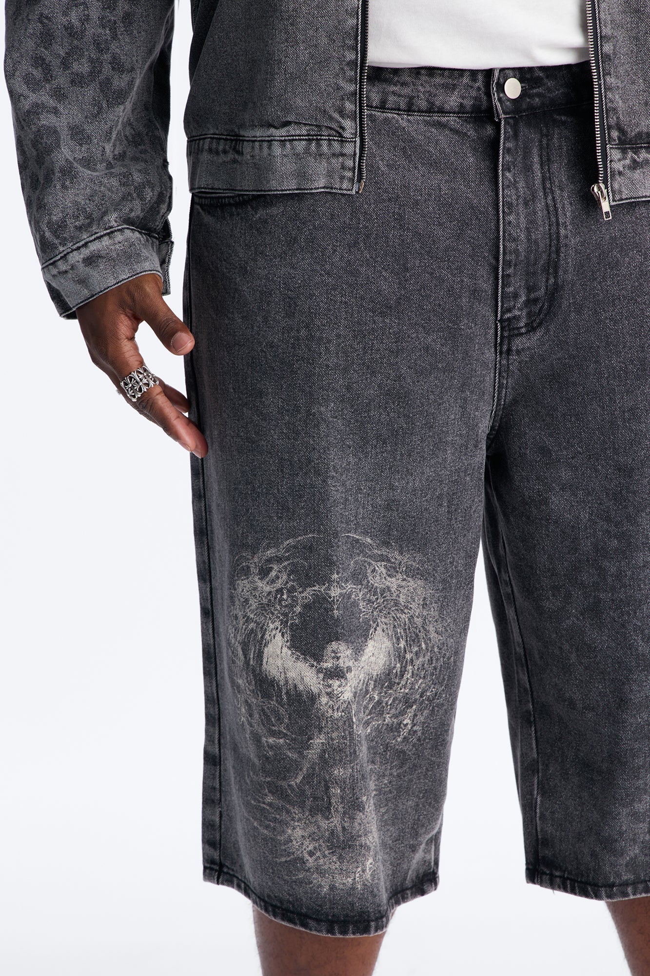 Baggy Night Fall Leopard Denim Shorts - Black Wash