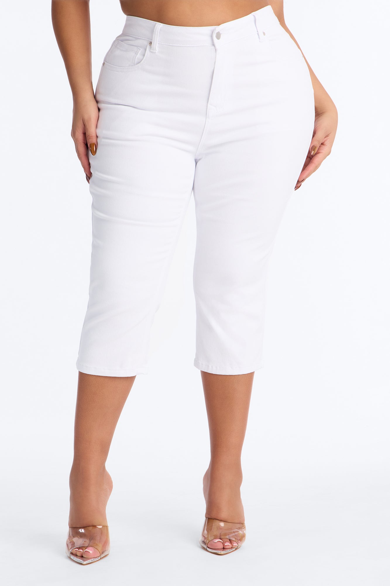 Vibe Check Curvy Stretch Capri Jeans - White