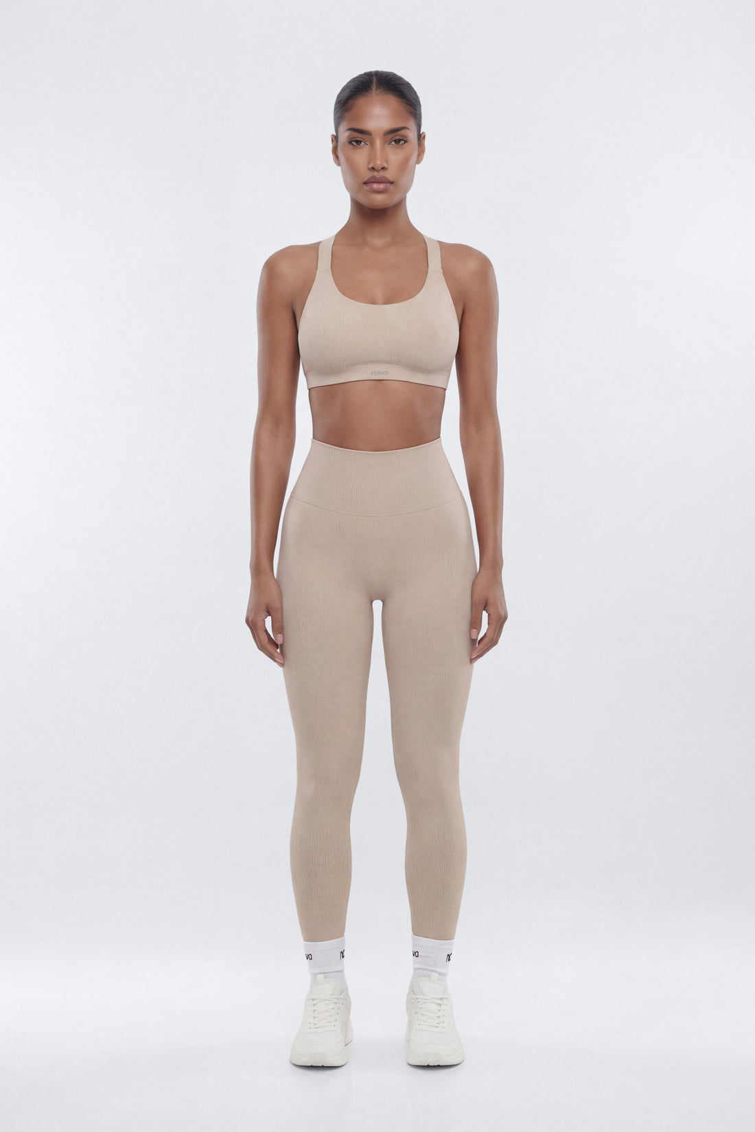 SeamlessLift™ V Neck Sports Bra - Taupe