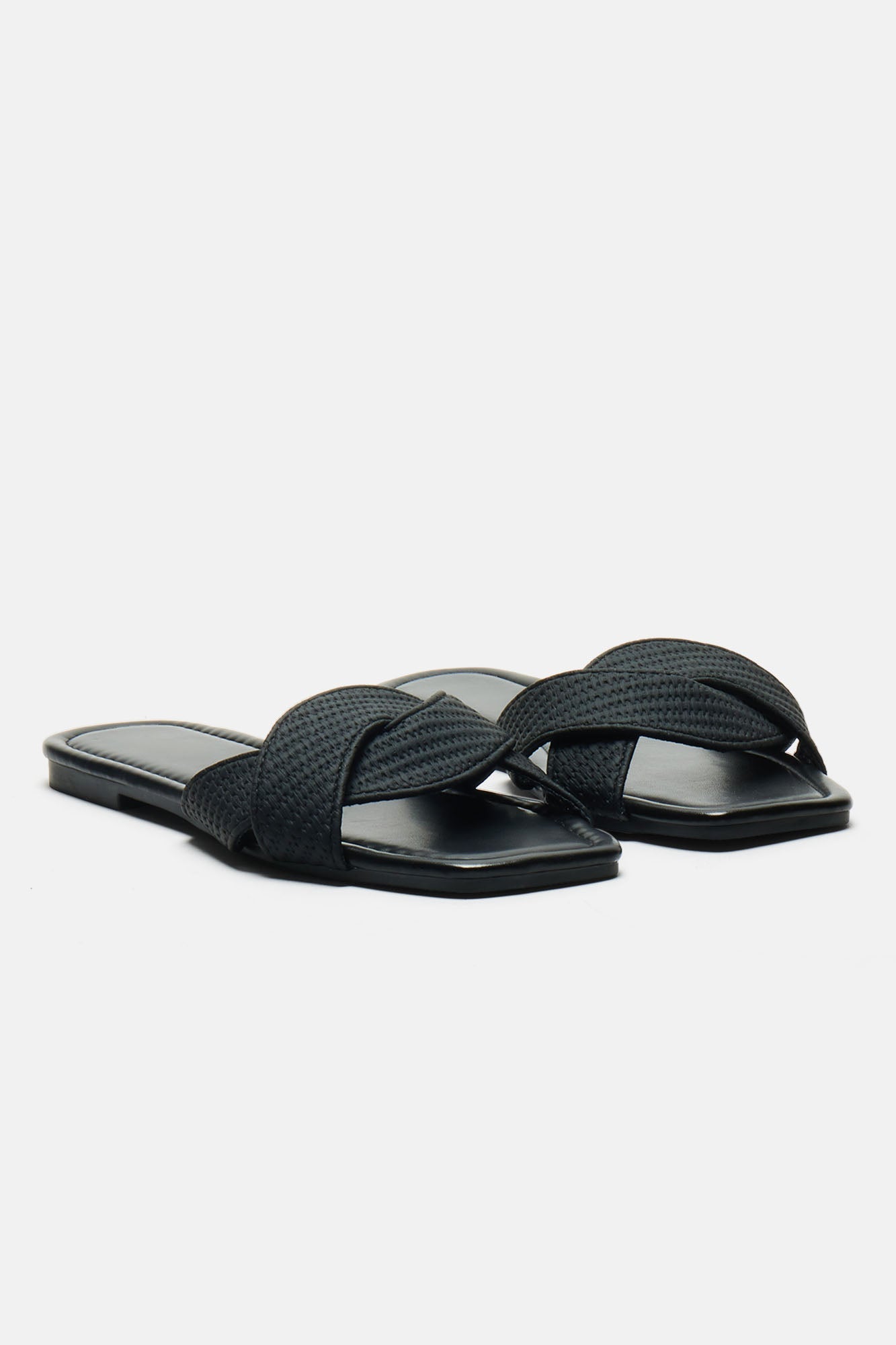Island Getaway Flat Sandals - Black