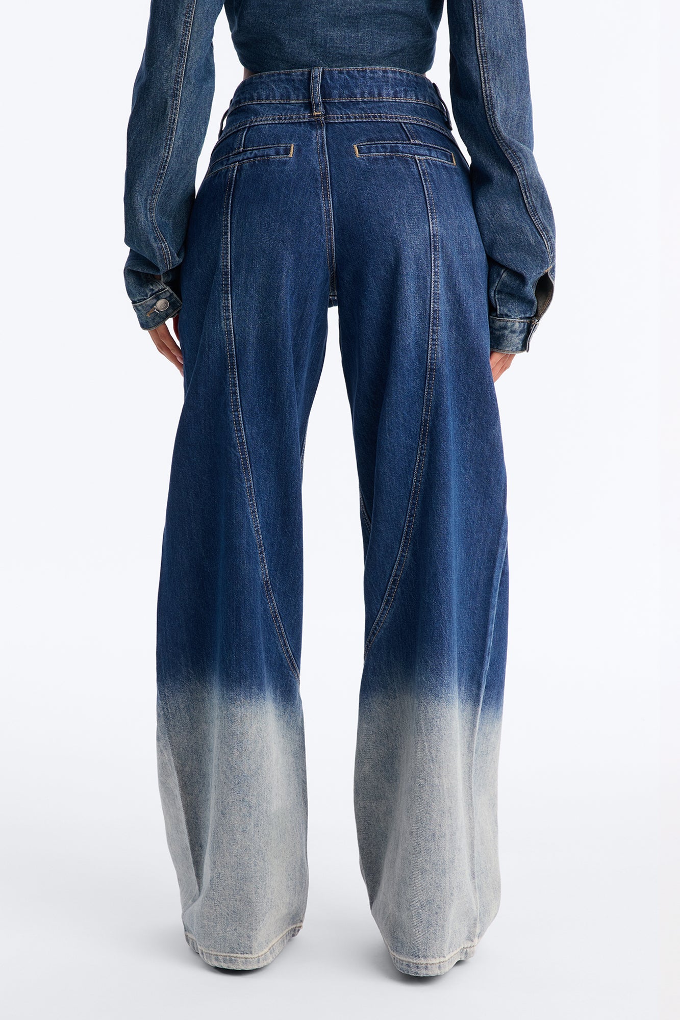 Low Tide Loose Ombre Jeans - Dark Wash