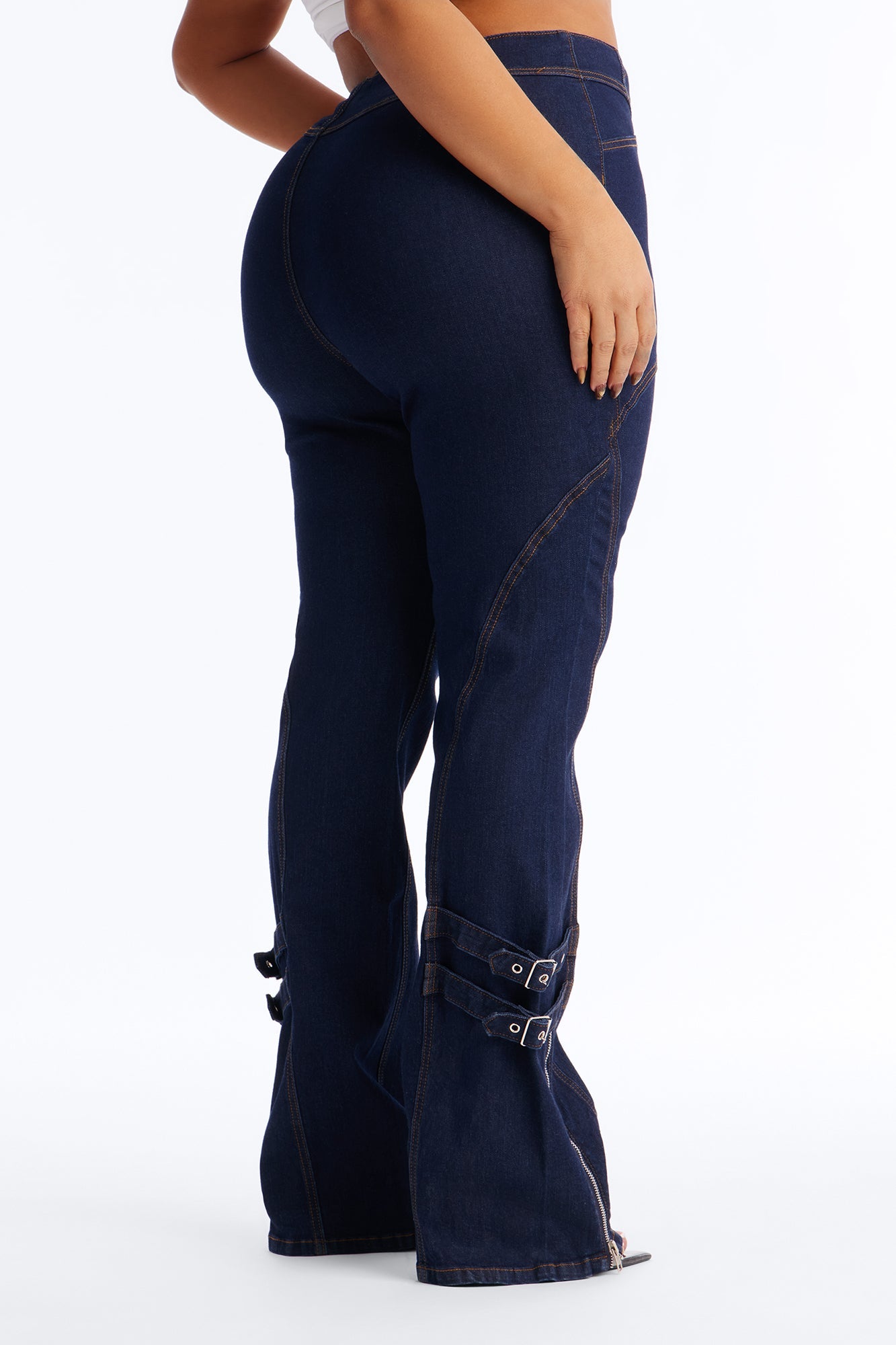 Leading Lady Stretch Straight Leg Jeans - Rinse Blue Wash
