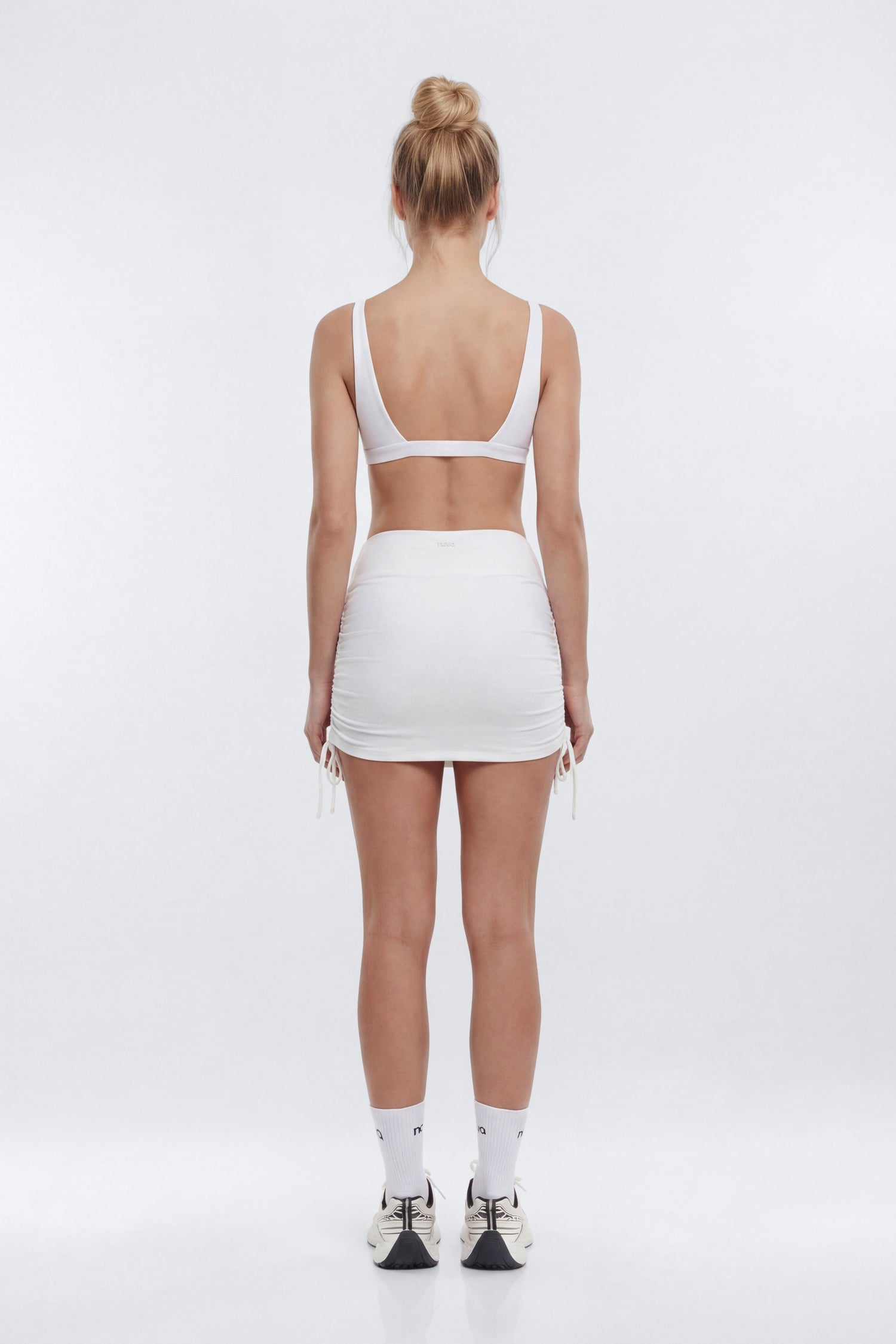 ButterSoft™ Low V Neck Sports Bra - White