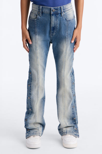 Mini Stacked Skinny Flare Lockdown Jean - Light Wash