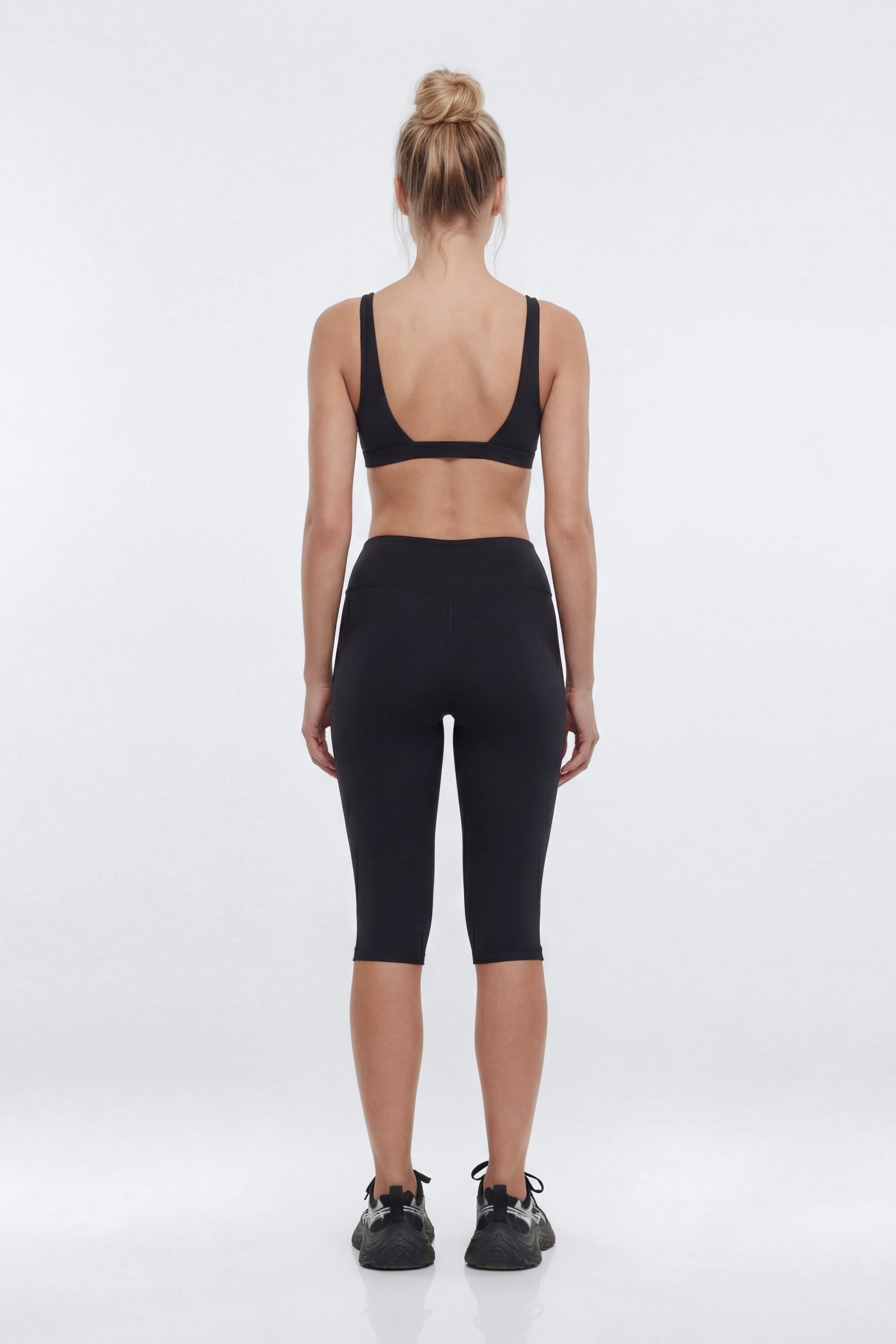ButterSoft™ 15″ Low Rise Capri Legging - Black