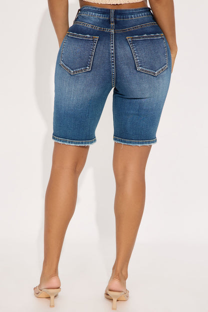 On The List Deluxe Stretch Bermuda Shorts - Dark Wash