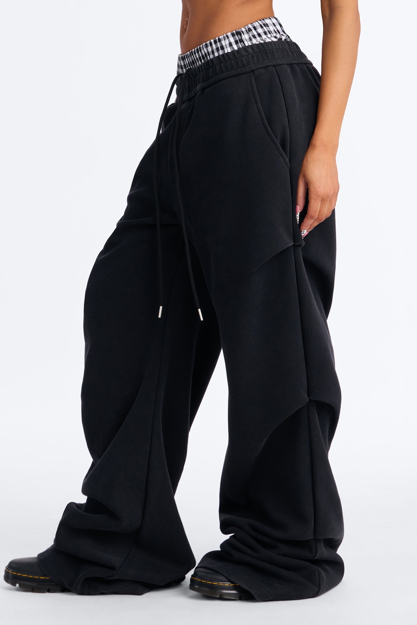 Far From Average Washed Mid Rise Stacked Pant 33″ - Black Wash