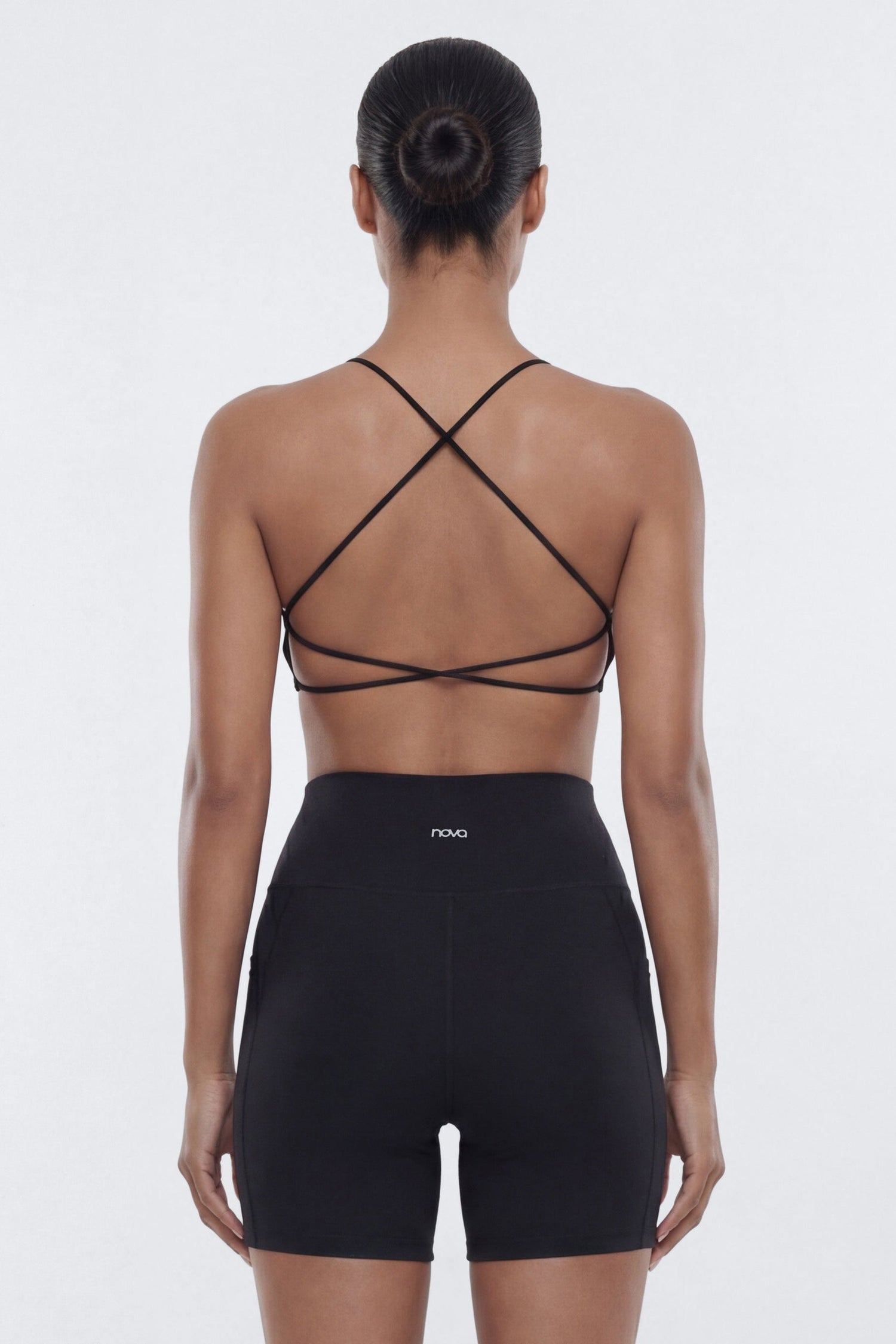 CloudForm™ Strappy Back Sports Bra - Black