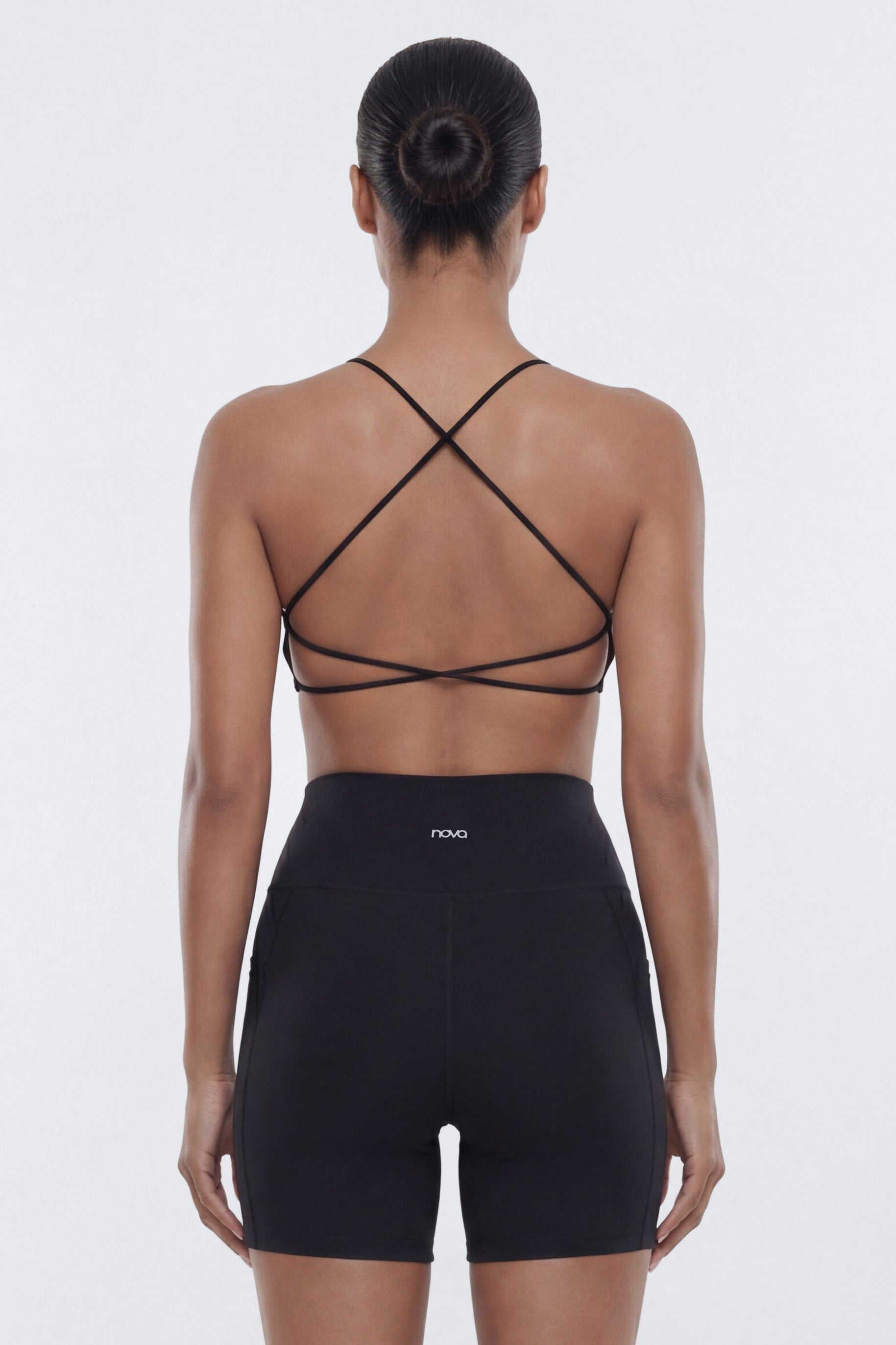 CloudForm™ Strappy Back Sports Bra - Black