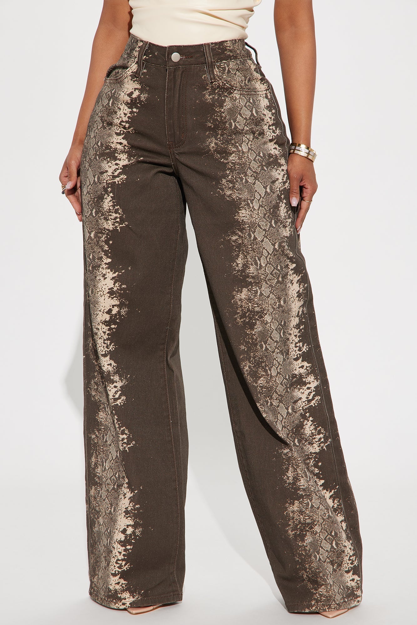 Trust No Snakes Printed Baggy Jeans - Brown