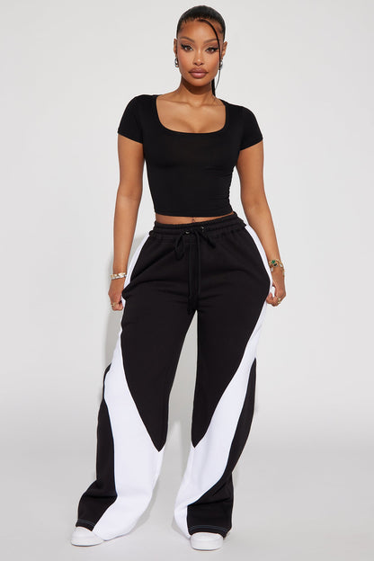 Fast Track Fleece Wide Leg Pant - Black/White