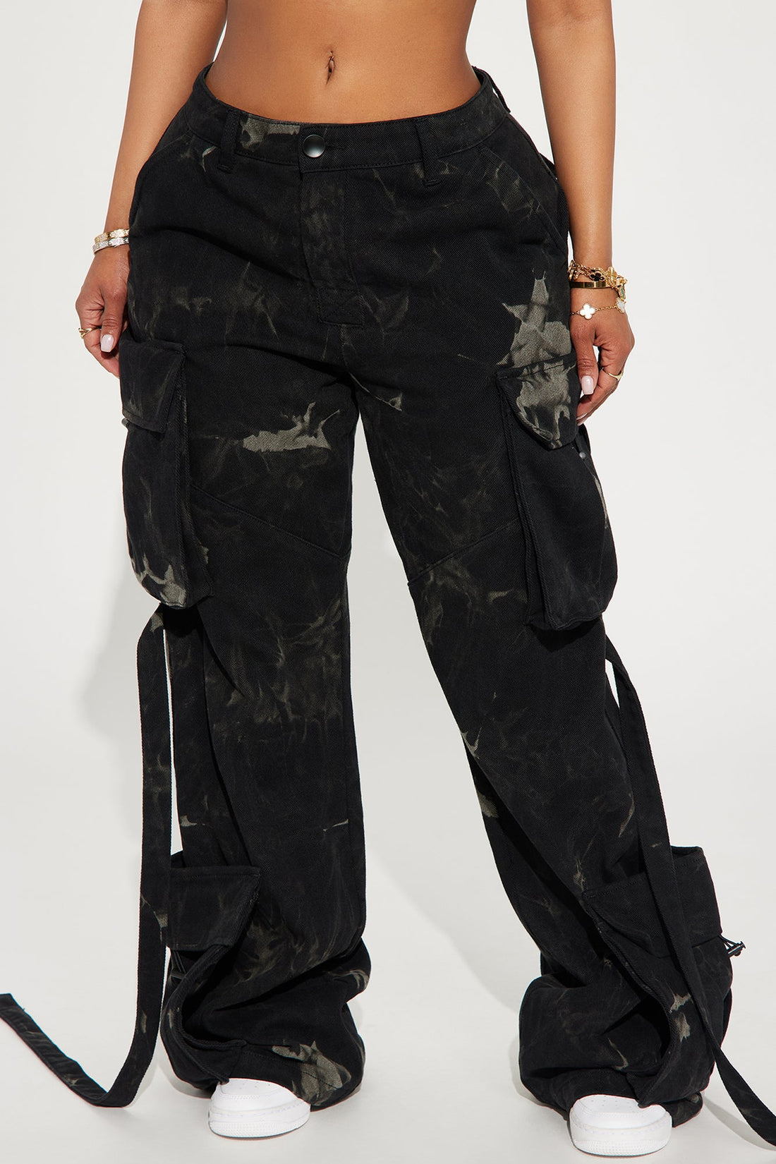 Level You Up Mineral Wash Cargo Pant - Black/combo
