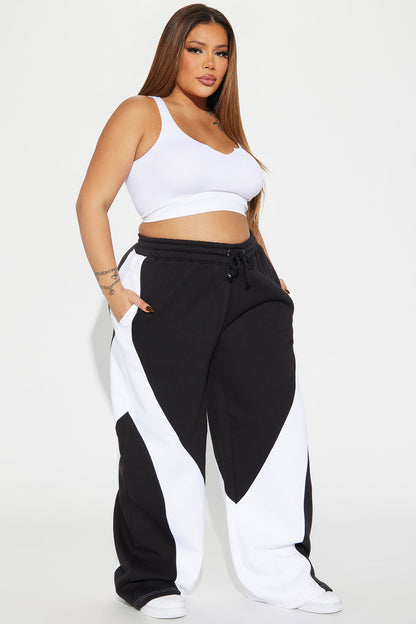 Fast Track Fleece Wide Leg Pant - Black/White
