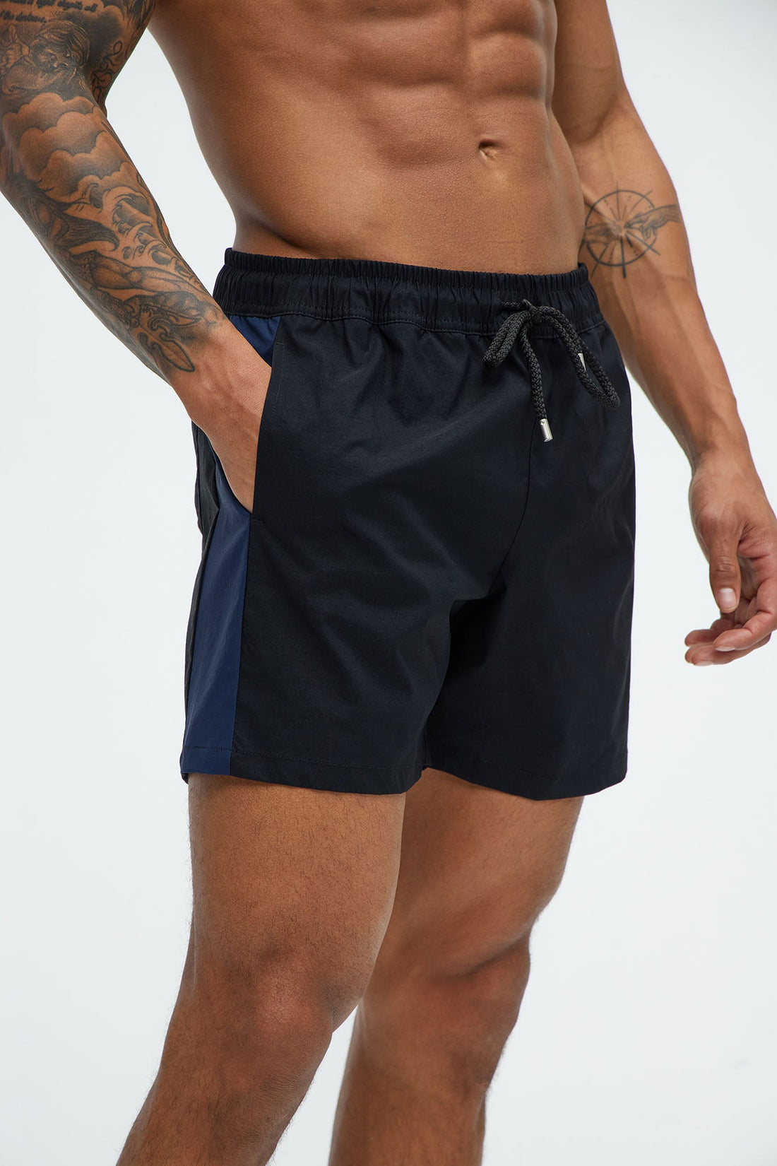 Contrast On The Side Swim Mid Trunk - Black/combo