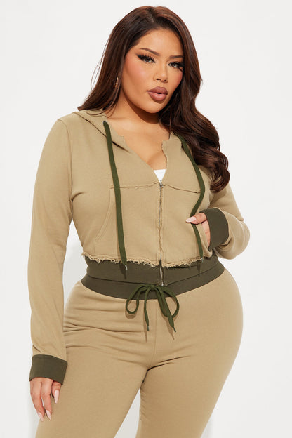 Keeping Up With Me Pant Set - Olive