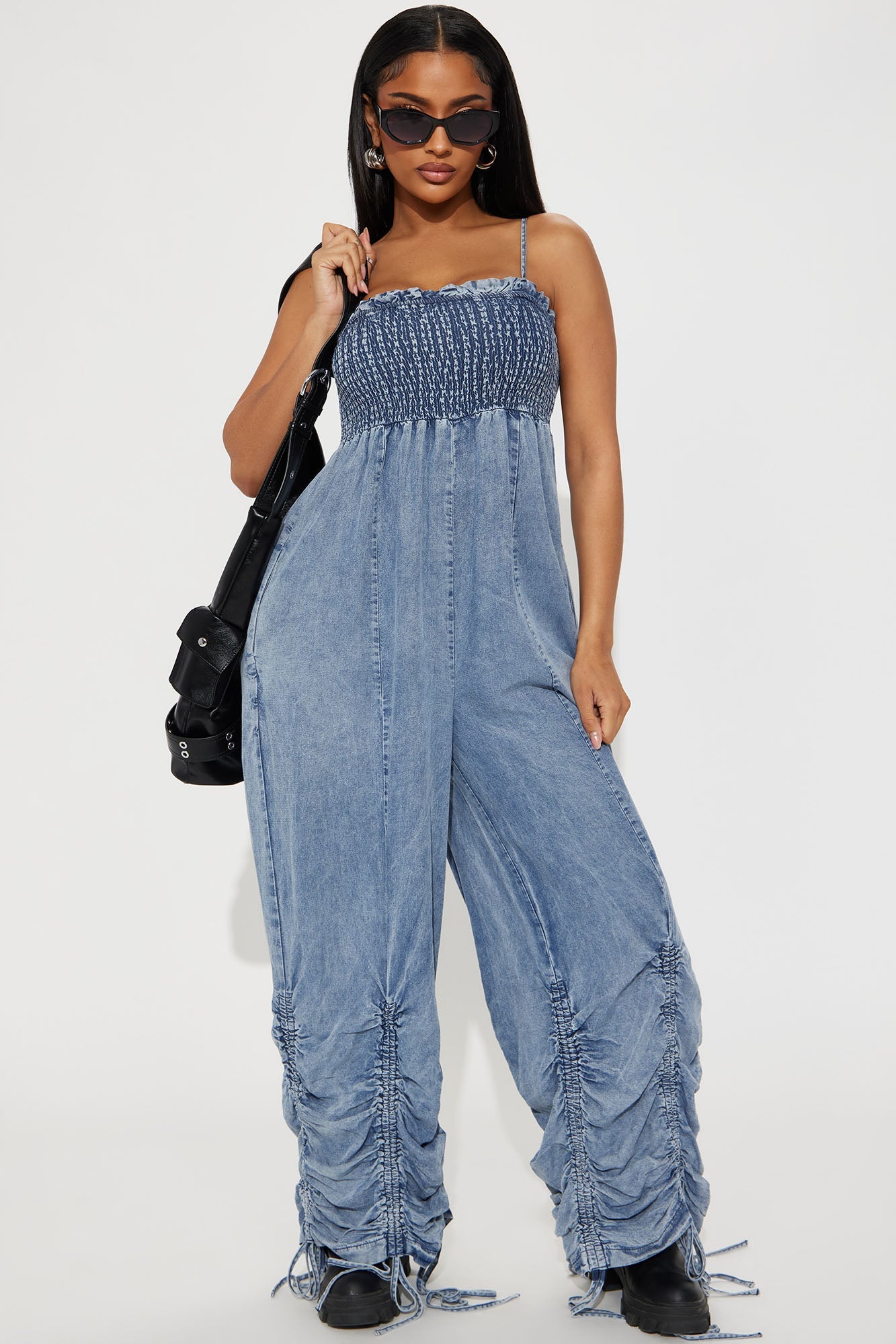 Vera Chambray Jumpsuit - Medium Wash