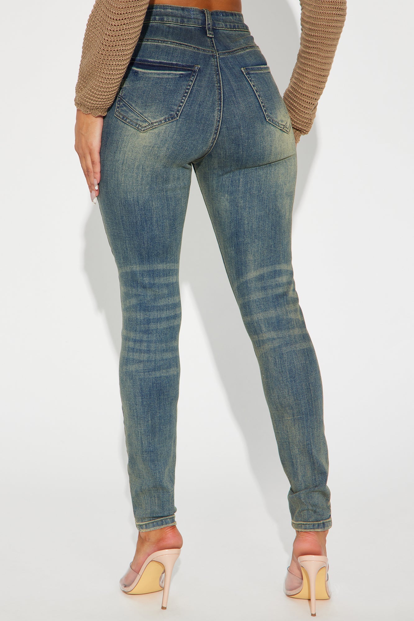 Isla Sculpting Skinny Jeans - Medium Wash