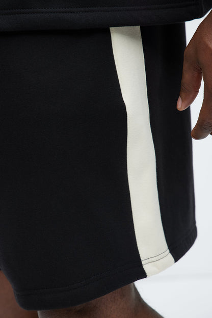 Tyson Oversized Heavyweight Striped Shorts - Black