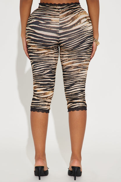 Florentina Lace Trim Capri Legging - Tan/Multi